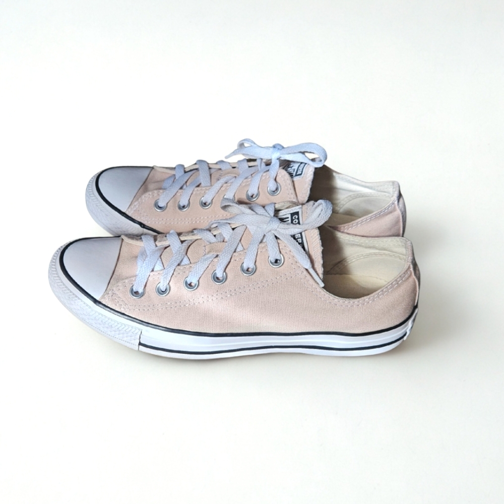 Converse Women's Sneakers in Light Pink/Peach and White